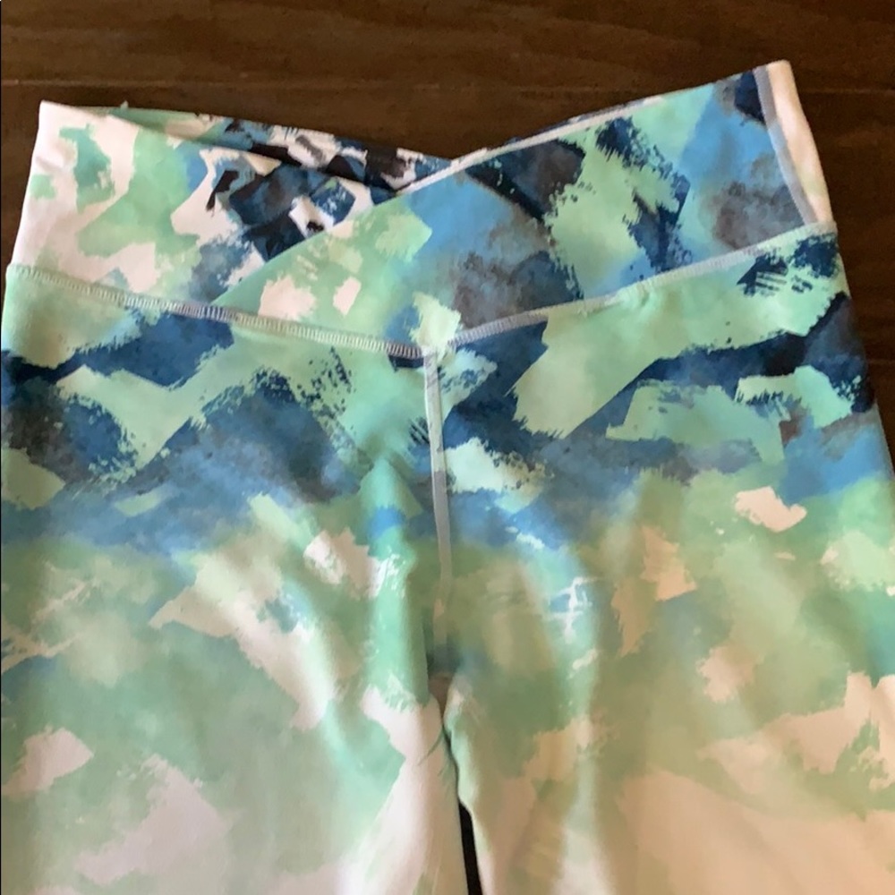 Fabletics Capris - Picture 2 of 5